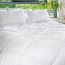 EMINZA Couette Chaude (200 x 200 cm) Microfibre Lavable à 95°C he Blanc Outlet