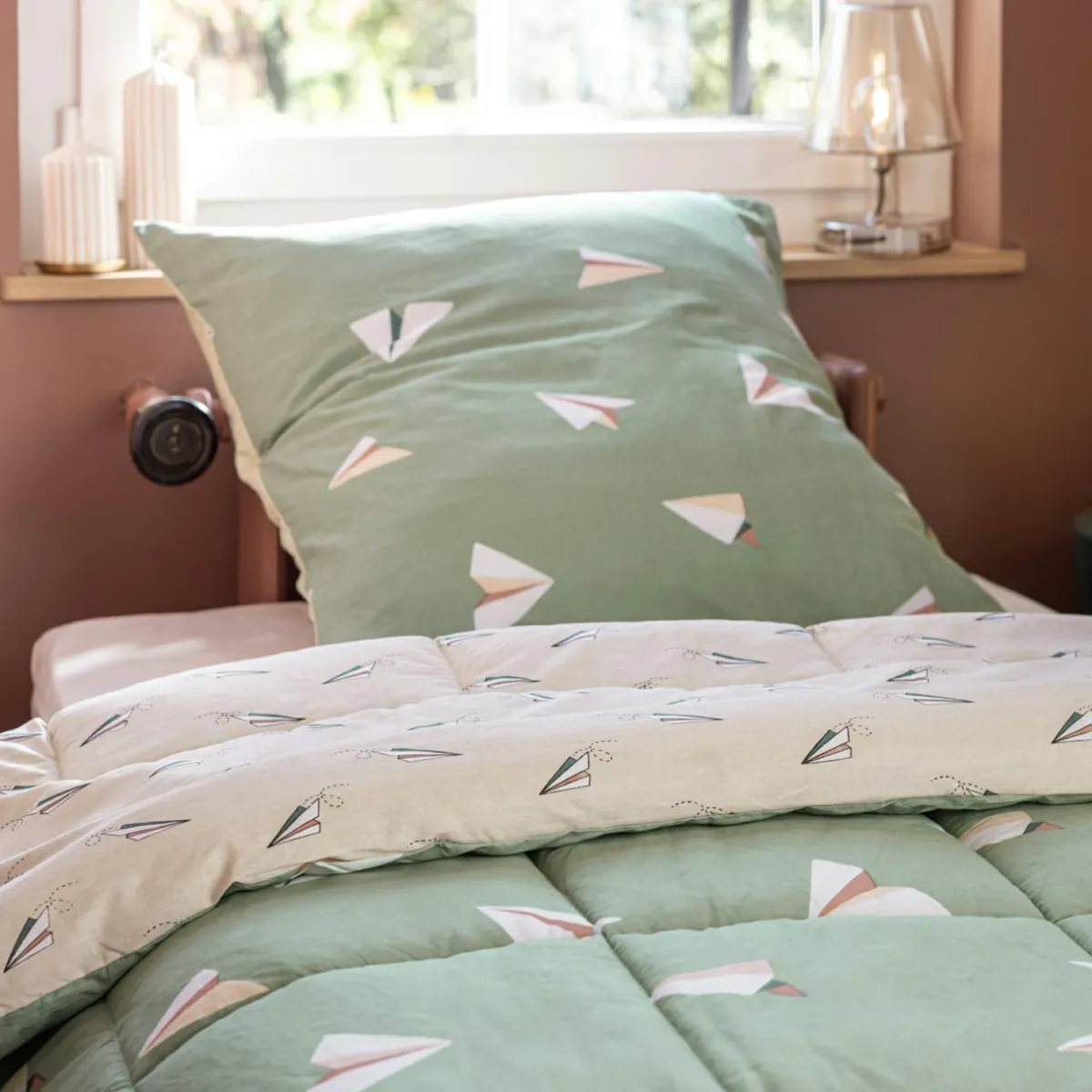 L'EFFET PAPILLON Couette imprimée enfant et une taie d'oreiller (140 x 200 cm) Petits papiers e Vert Outlet