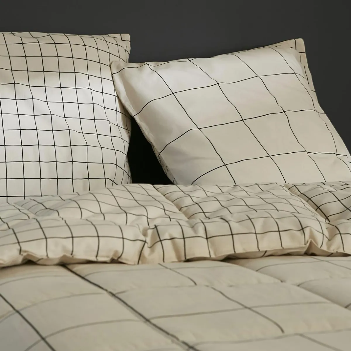 L'EFFET PAPILLON Couette imprimée et une taie d'oreiller (140 x 200 cm) Carrie Beige Clearance