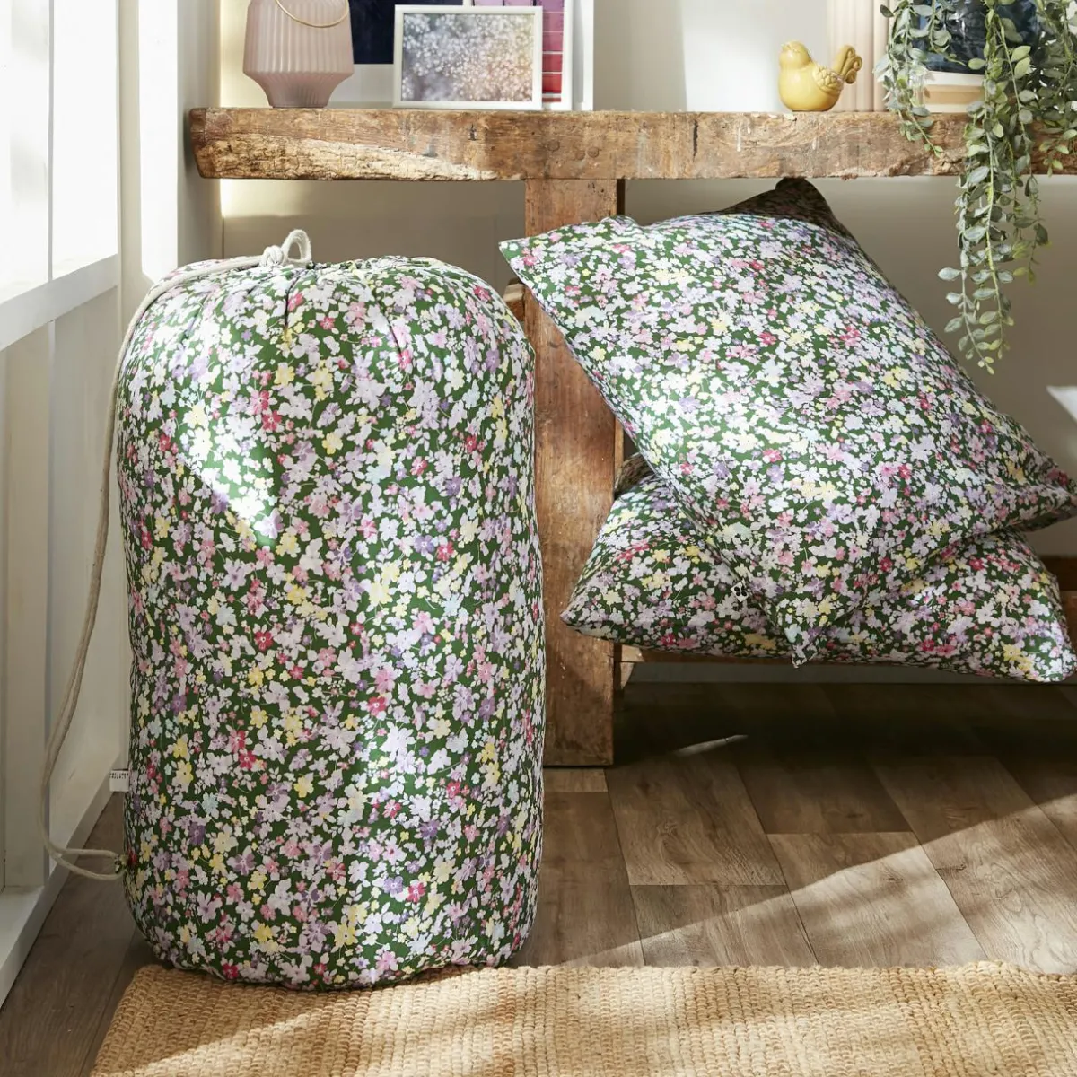 L'EFFET PAPILLON Couette imprimée tempérée (140 x 200 cm) et une taie coton Myosotis Multicolore Discount
