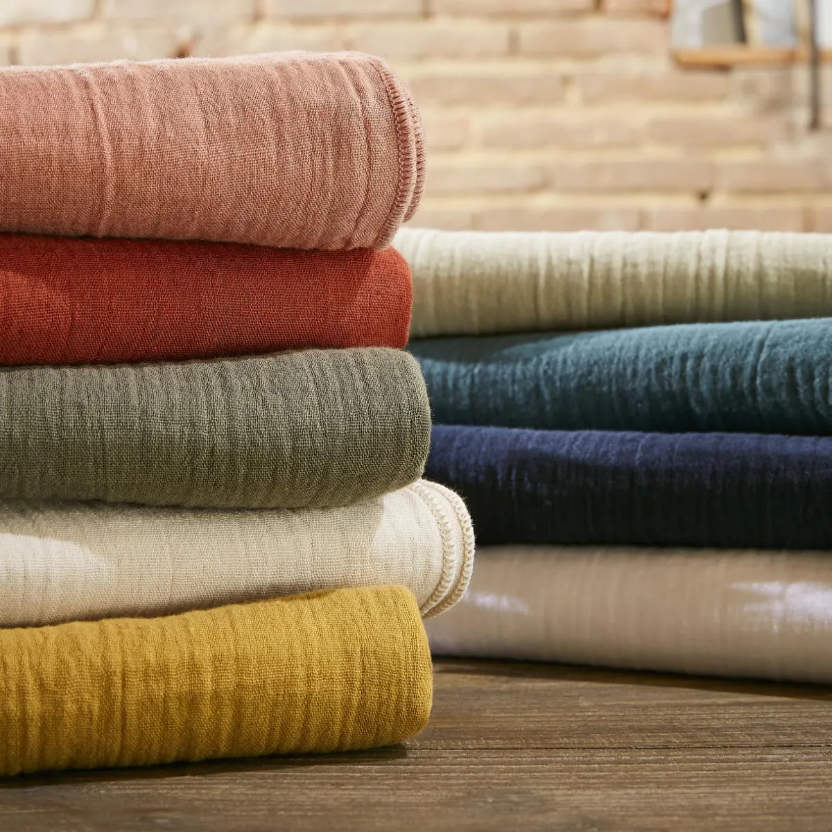 EMINZA Coussin carré gaze de coton (40 x 40 cm) Gaïa Jaune safran Clearance