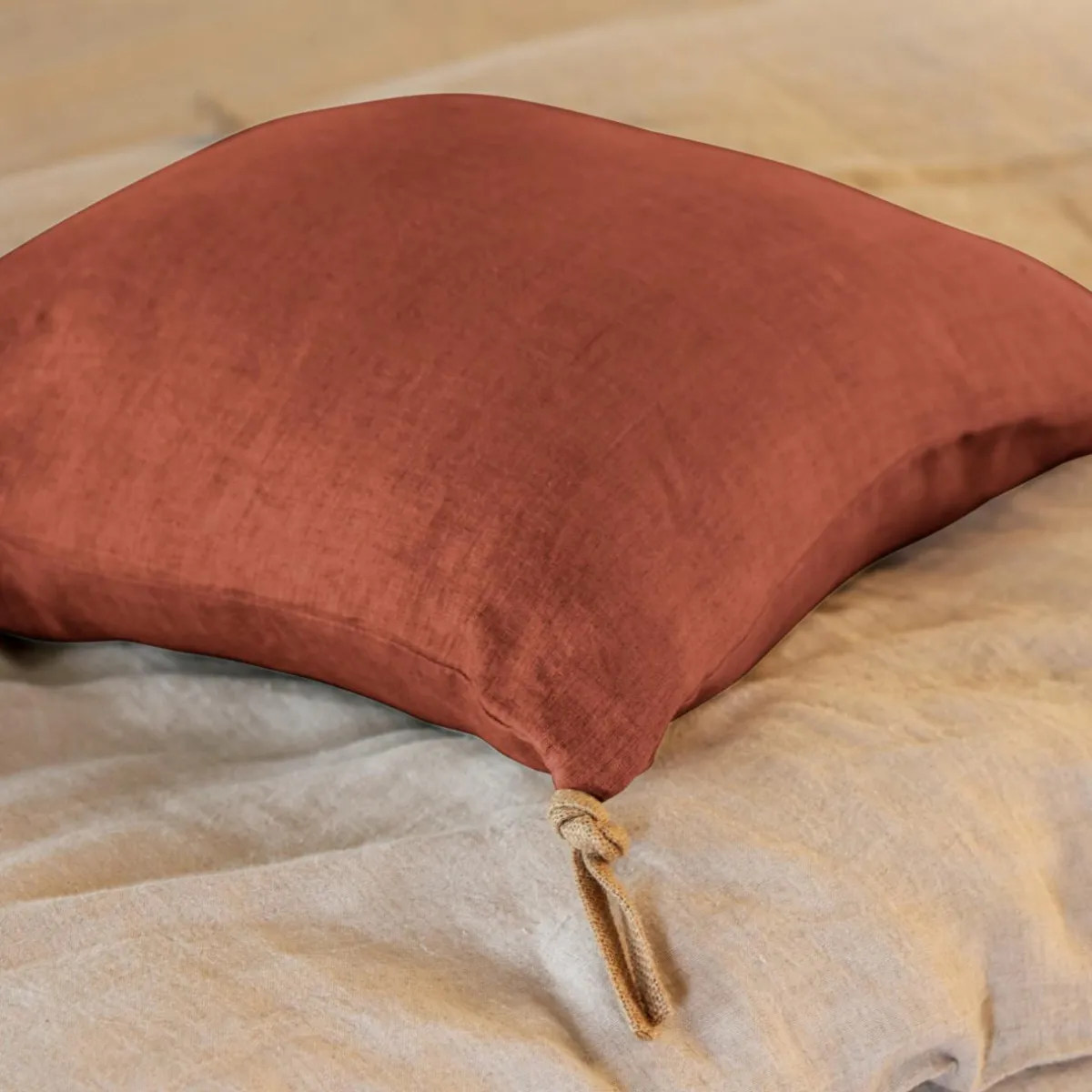 EMINZA Coussin carré lin lavé (45 cm) Louise Terracotta Sale