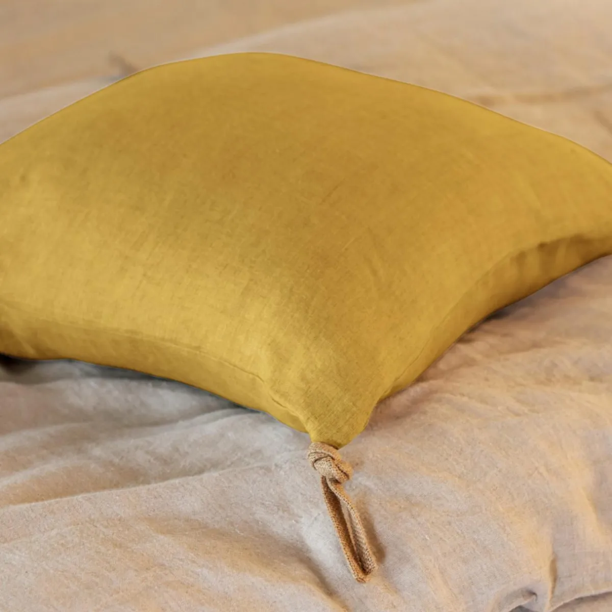 EMINZA Coussin carré lin lavé (45 cm) Louise Jaune moutarde Outlet