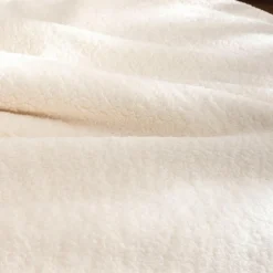 douceur d'intu017drieur Couvre-lit effet sherpa (240 x 220 cm) Calinou Ecru Sale