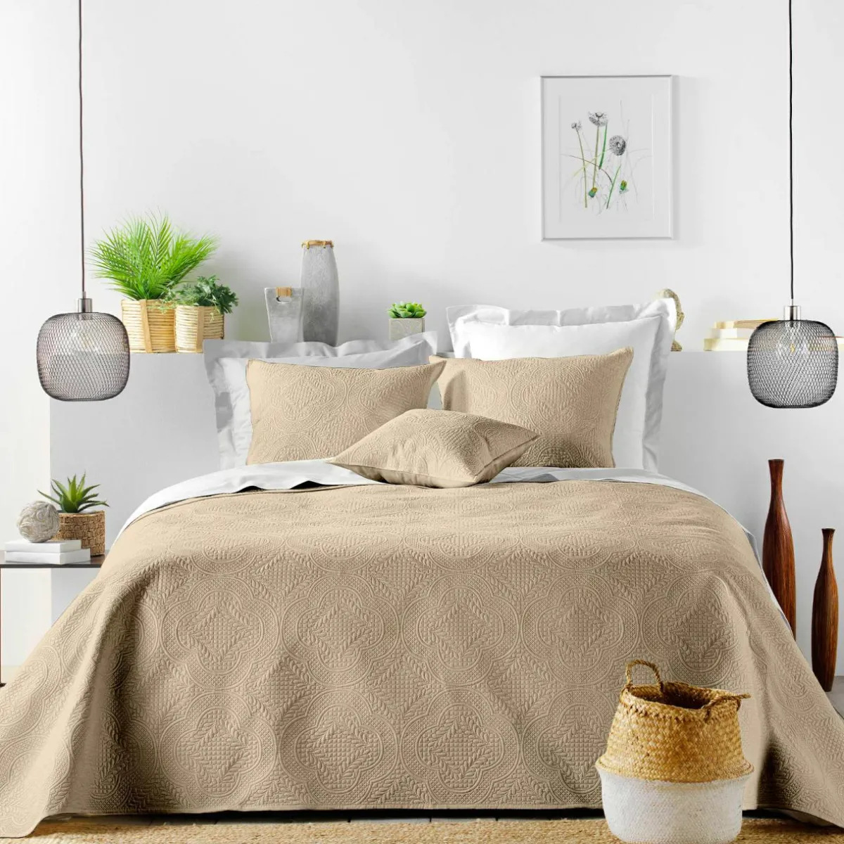 douceur d'intu017drieur Couvre-lit matelassé et deux taies d'oreiller (240 x 260 cm) Romane Beige Clearance