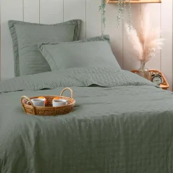 STOF Couvre-lit matelassé et deux taies d'oreiller (240 x 220 cm) Cléo Vert sauge New