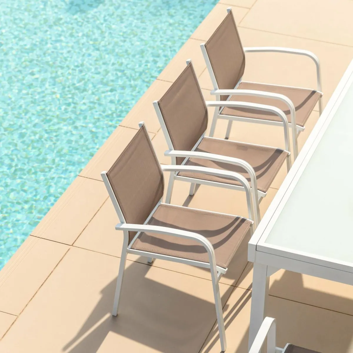 MOBELLIA Fauteuil de jardin aluminium empilable Murano Blanc et taupe Taupe clair Outlet