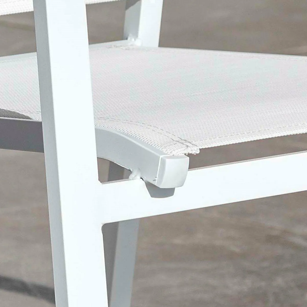 MOBELLIA Fauteuil de jardin dossier haut aluminium empilable Murano Blanc Sale