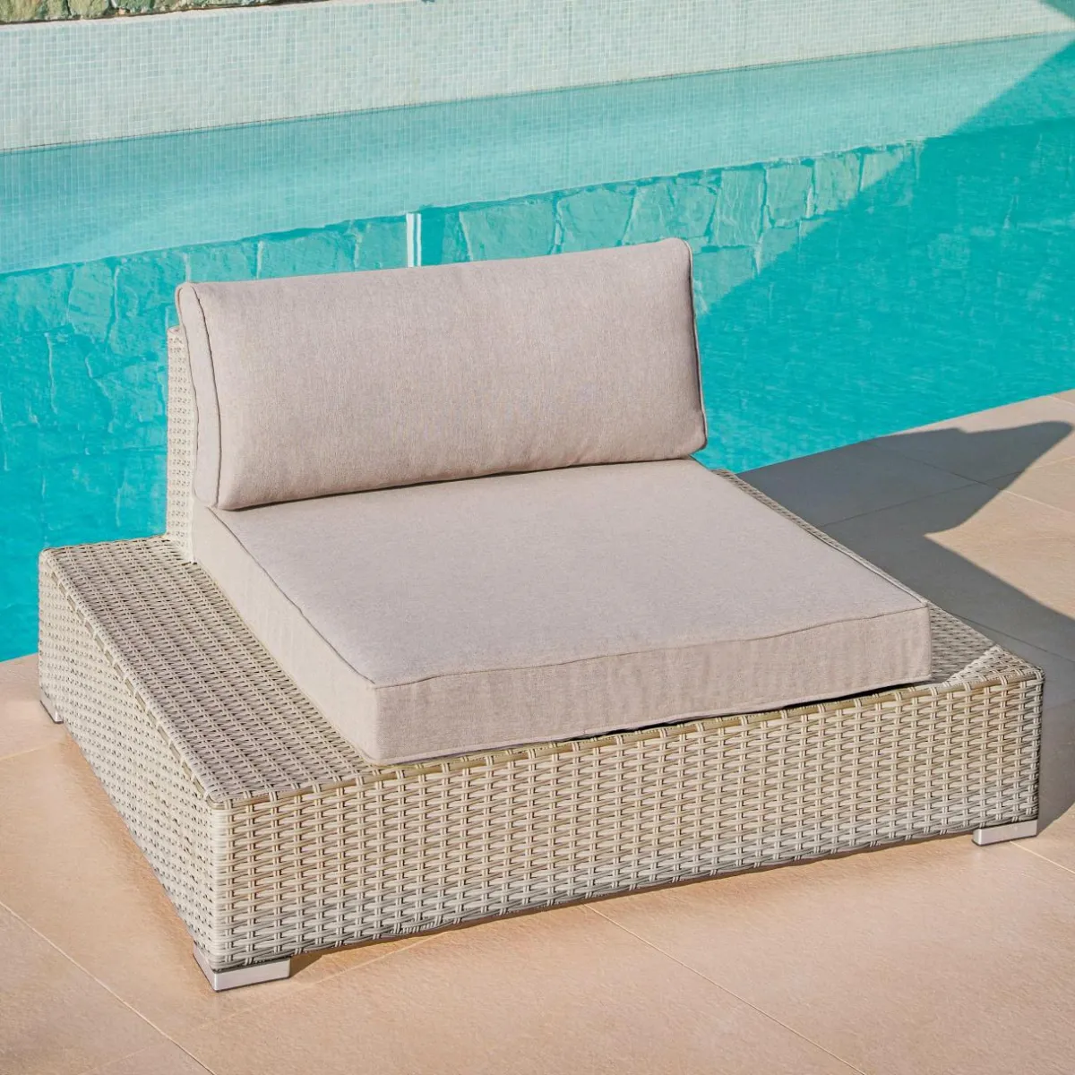 MOBELLIA Fauteuil de jardin en résine tressée Palma Gris et taupe Tressé Gris - Taupe Clearance