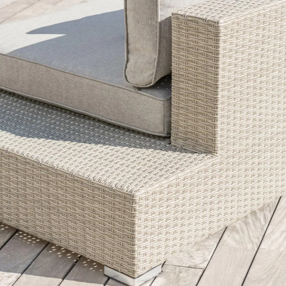 MOBELLIA Fauteuil de jardin en résine tressée Palma Gris et taupe Tressé Gris - Taupe Clearance