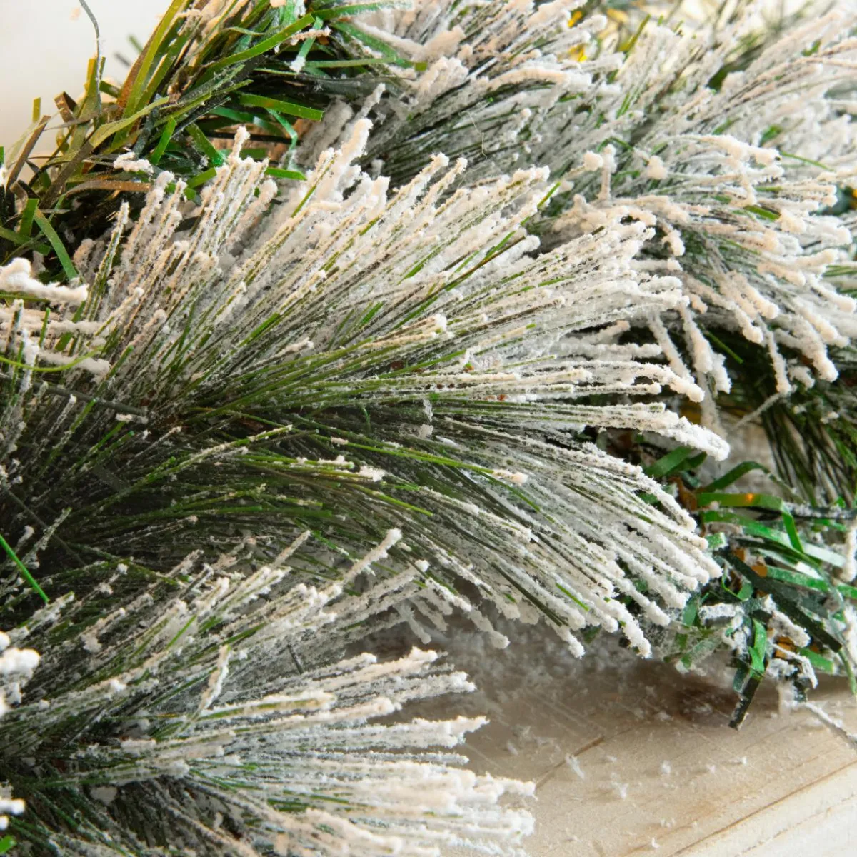 EMINZA Guirlande de sapin lumineuse (180 cm - D25) Edmonton Vert enneigé et blanc chaud Sapin enneigé lumineux Discount