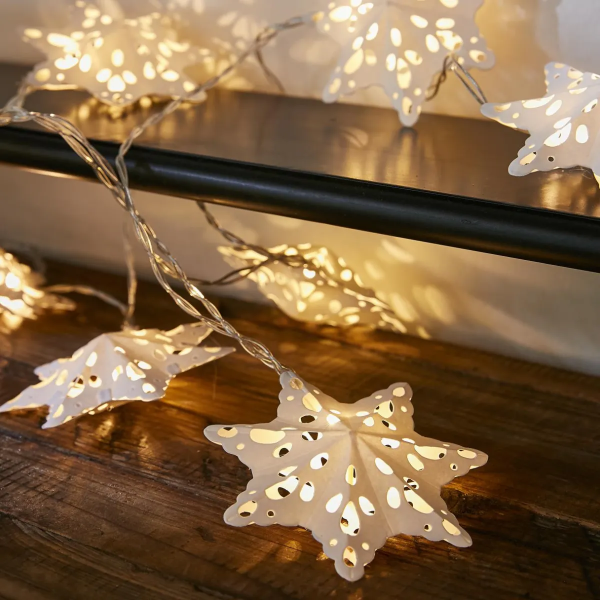 KAEMINGK Guirlande lumineuse à piles 10 LED (2,25 m) Flocons en papier Blanc chaud Discount