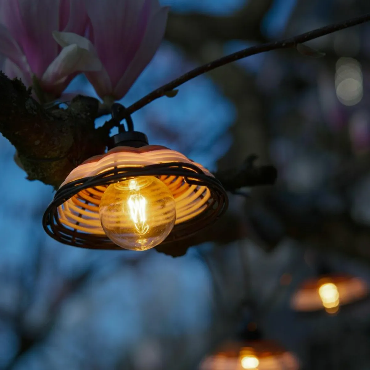 KAEMINGK Guirlande lumineuse de jardin solaire 6 LED (2,5 m) Chapeau résine tressée Blanc chaud Noir Best