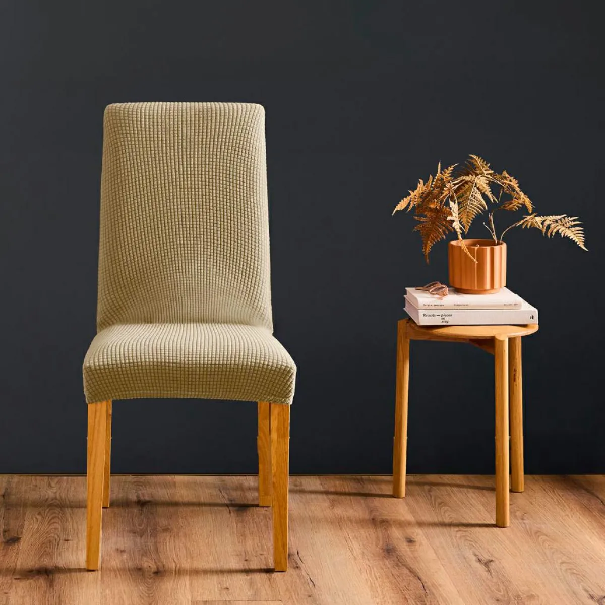 douceur d'intu017drieur Housse de chaise extensible effet gaufré (40 x 40 cm) Sacha Beige Clearance
