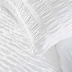douceur d'intu017drieur Housse de couette et deux taies microfibre plissée (240 x 220 cm) Plissia he Blanc Outlet