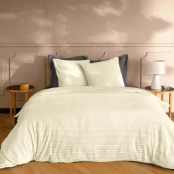 douceur d'intu017drieur Housse de couette et deux taies d'oreiller flanelle (240 x 220 cm) Veloutea Beige Ecru