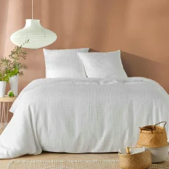 douceur d'intu017drieur Housse de couette et deux taies d'oreiller effet nid d'abeille (240 x 220 cm) Abelia Blanc Best