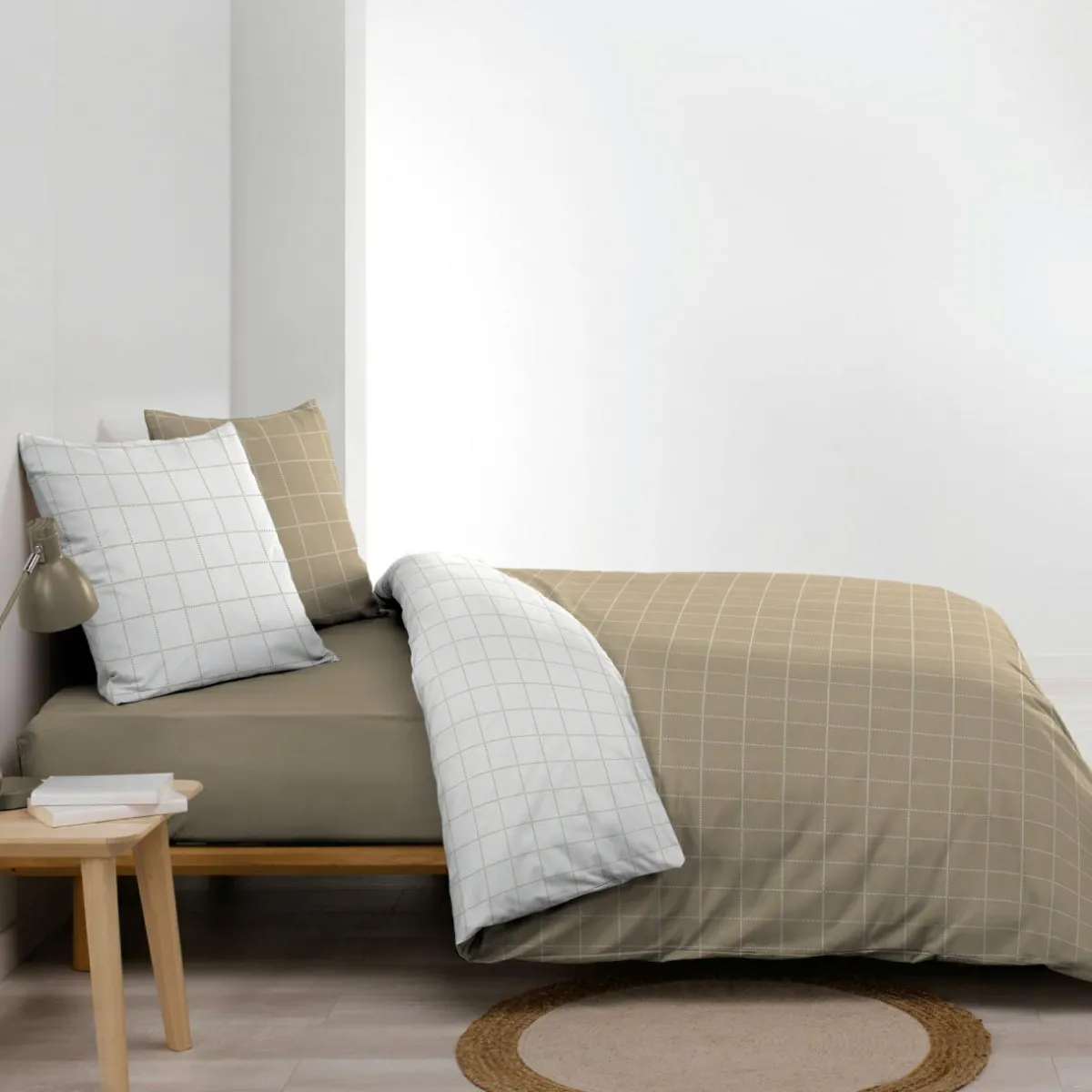 douceur d'intu017drieur Housse de couette et deux taies d'oreiller en coton (200 x 200 cm) Cadria Blanc Discount