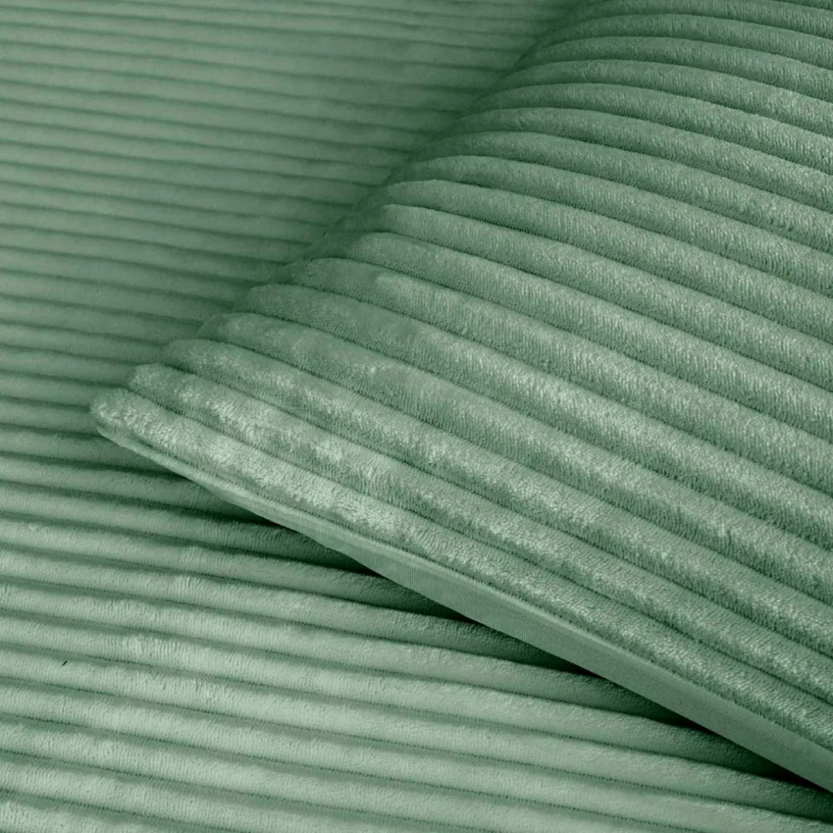 douceur d'intu017drieur Housse de couette et deux taies d'oreiller flanelle (240 x 220 cm) Veloutea cédre Vert Outlet