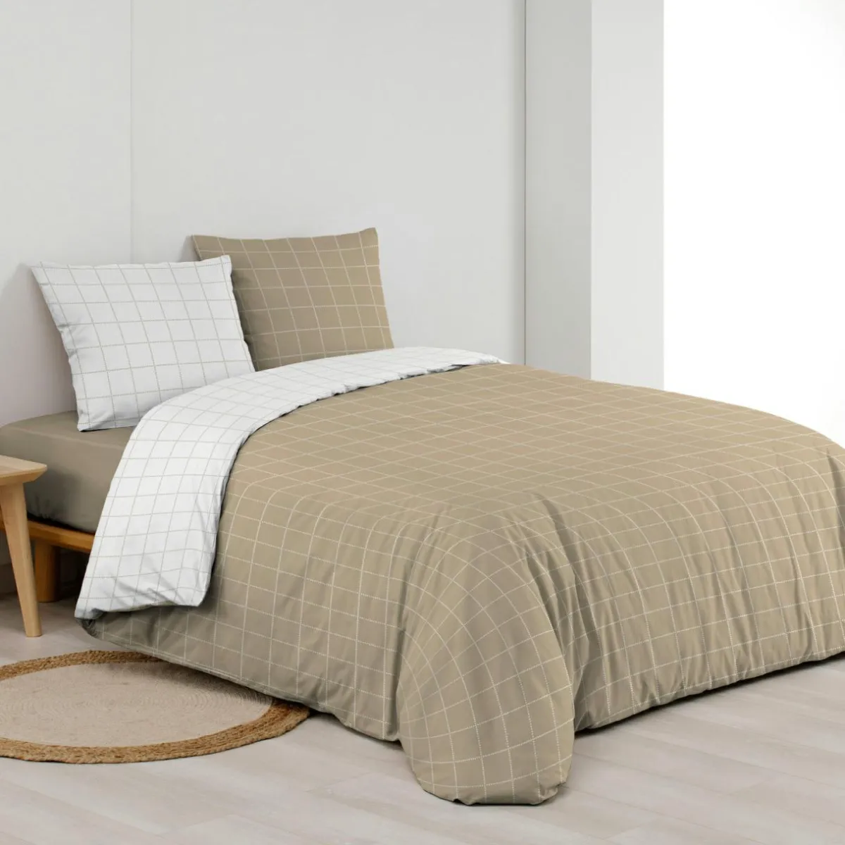 douceur d'intu017drieur Housse de couette et deux taies d'oreiller en coton (240 x 220 cm) Cadria Blanc