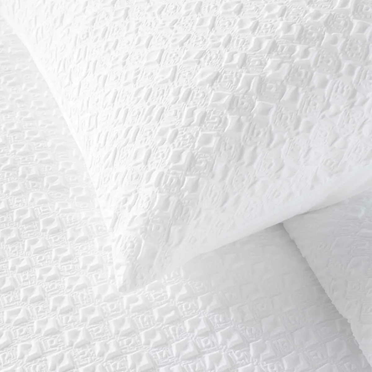 douceur d'intu017drieur Housse de couette et deux taies microfibre gaufrée (240 x 220 cm) Litéa he Blanc New