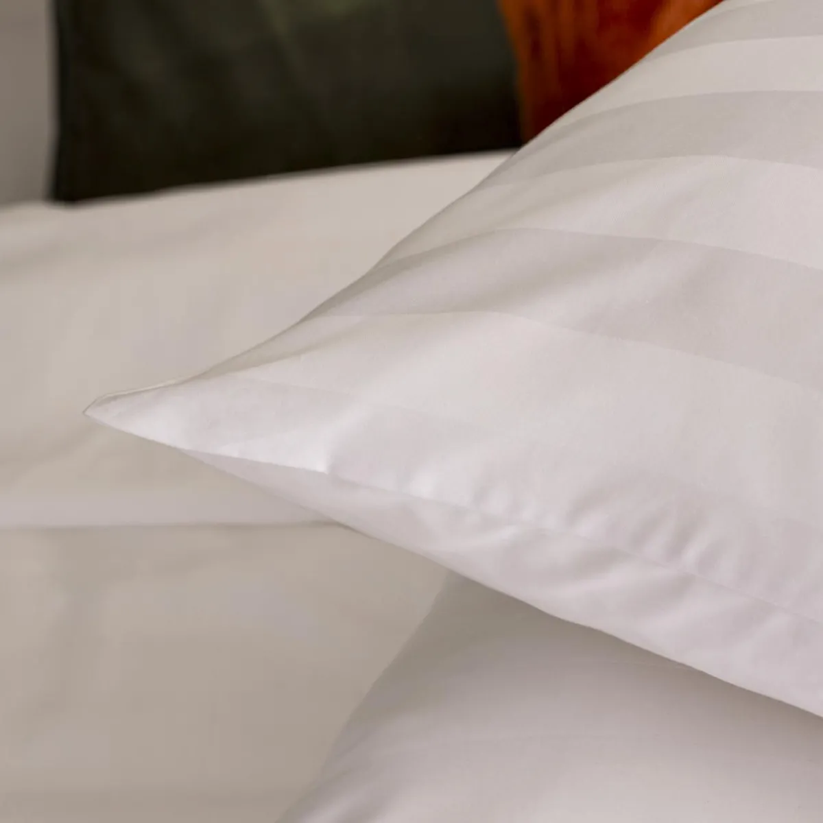 ATMOSPHERA Housse de couette et deux taies satin de coton (240 x 220 cm) Isadora he Blanc New