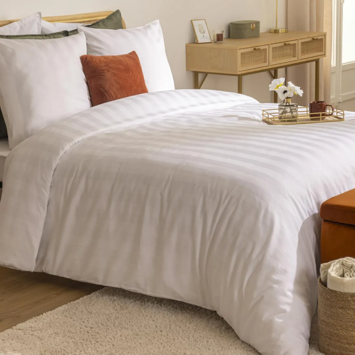 ATMOSPHERA Housse de couette et deux taies satin de coton (260 x 240 cm) Isadora he Blanc Hot