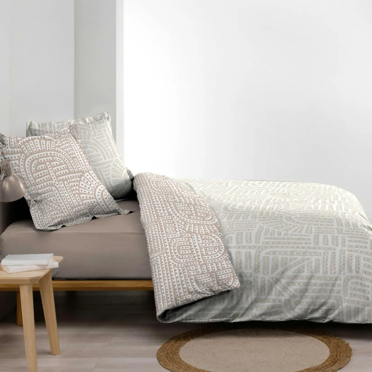 douceur d'intu017drieur Housse de couette et deux taies d'oreiller percale de coton (260 x 240 cm) Eliot Beige Outlet
