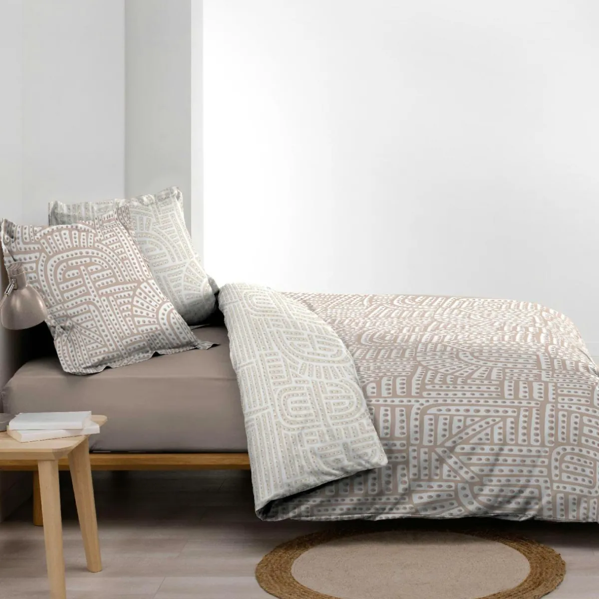 douceur d'intu017drieur Housse de couette et deux taies d'oreiller percale de coton (260 x 240 cm) Eliot Beige Outlet