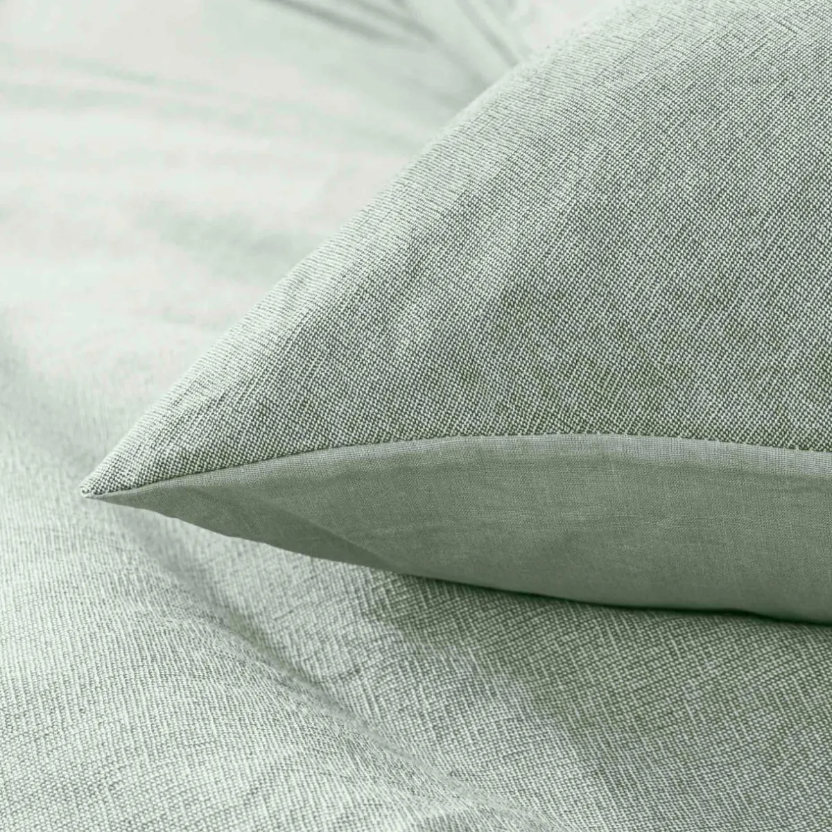douceur d'intu017drieur Housse de couette et deux taies d'oreiller coton (240 x 220 cm) Meline Vert sauge Outlet