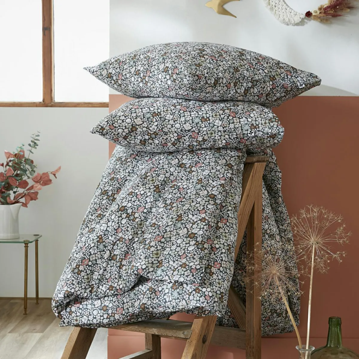 L'EFFET PAPILLON Housse de couette et deux taies coton (260 x 240 cm) Malia Multicolore New