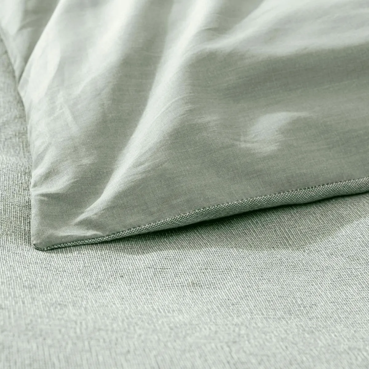douceur d'intu017drieur Housse de couette et deux taies d'oreiller coton (260 x 240 cm) Meline Vert sauge Outlet