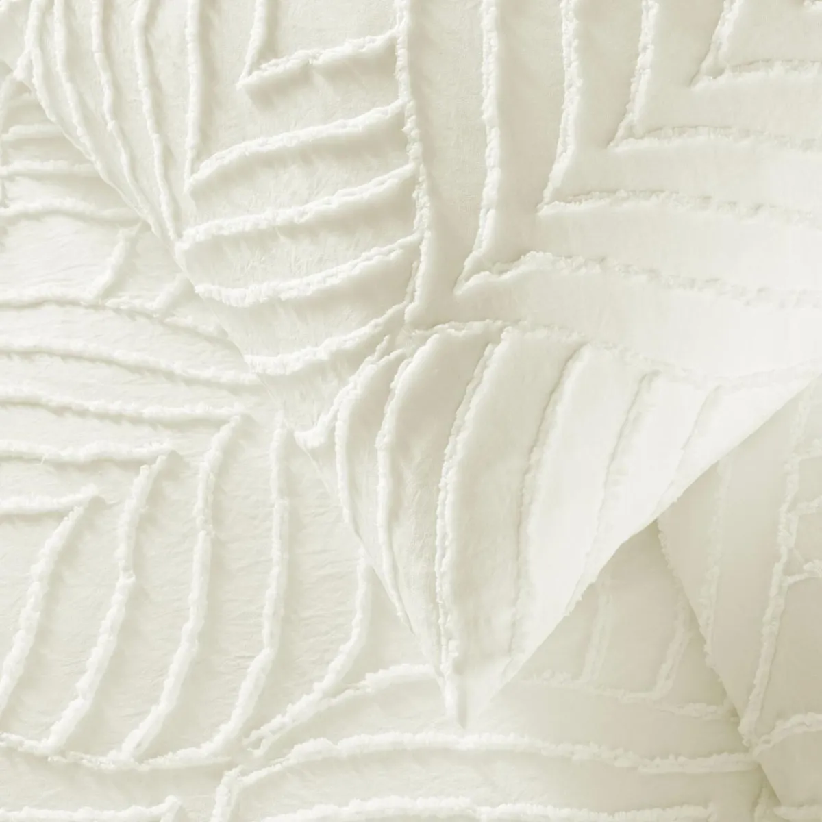 douceur d'intu017drieur Housse de couette et deux taies microfibre tuftée (260 x 240 cm) Heltie Ivoire