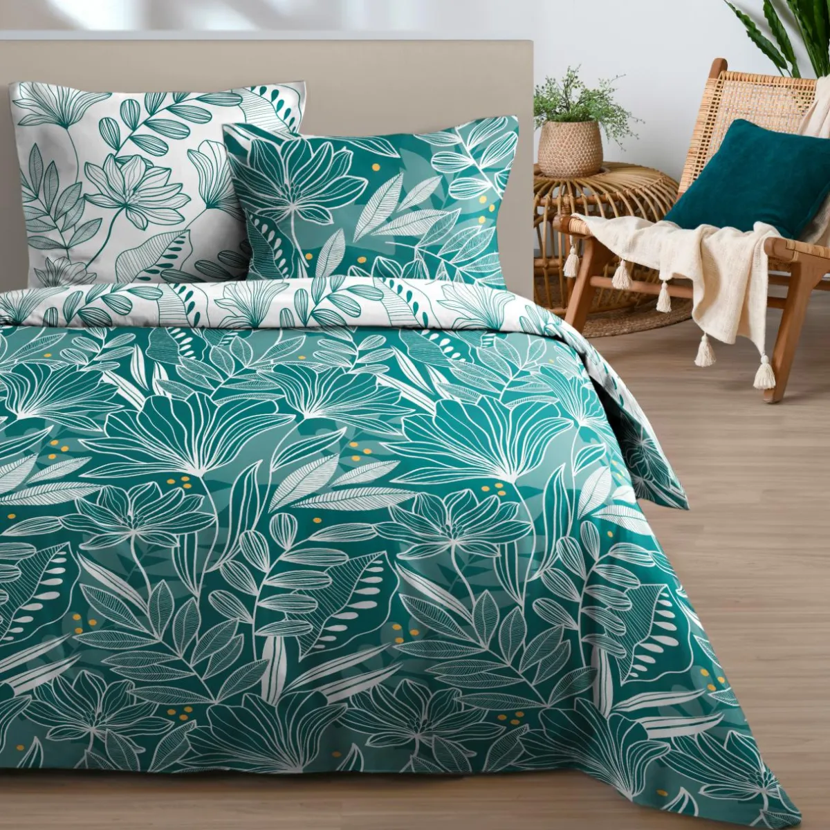 STOF Housse de couette et deux taies d'oreiller en coton (240 x 220 cm) Douala Bleu pétrole Outlet