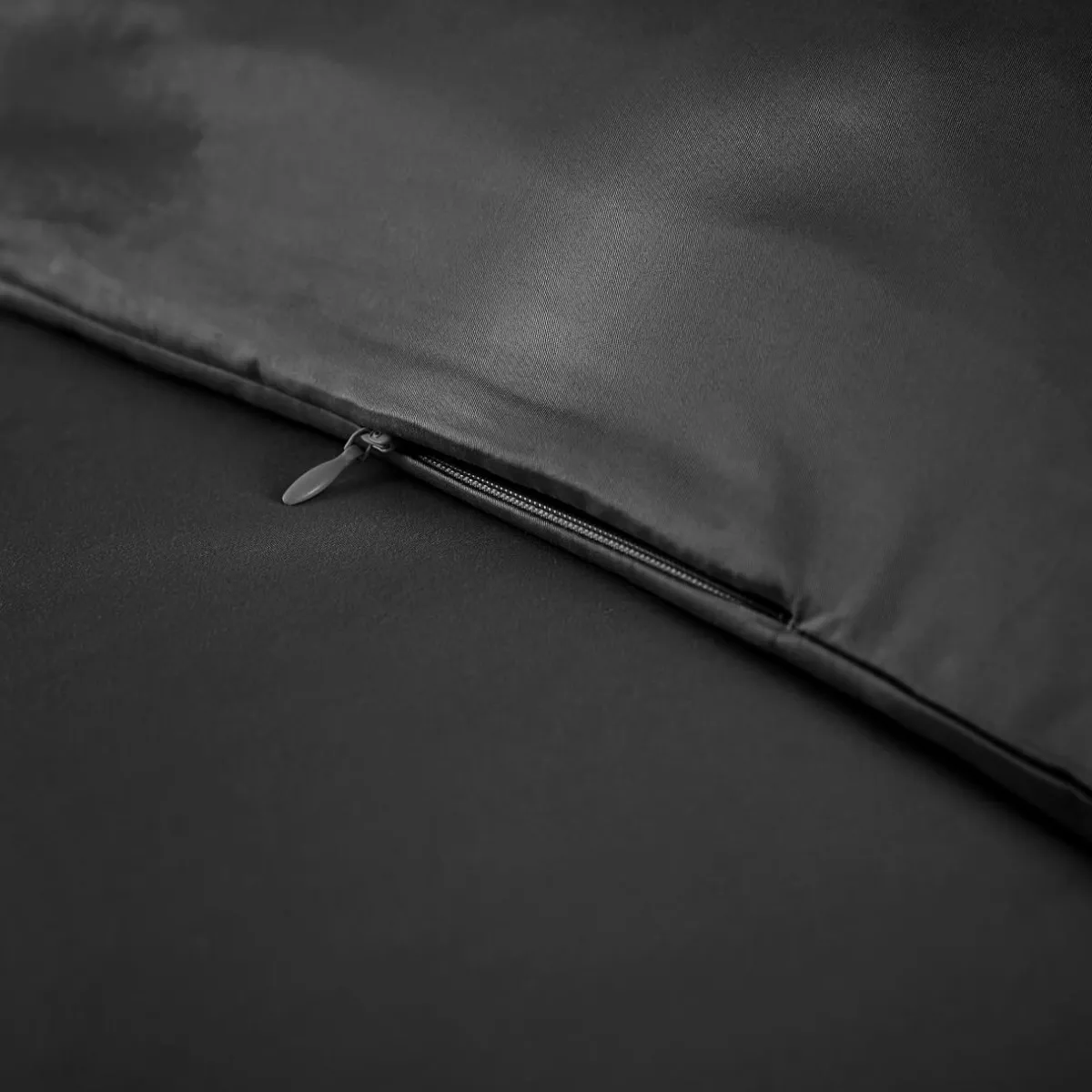 EMINZA Housse de couette satin de bambou (240 x 220 cm) Sienna Noir
