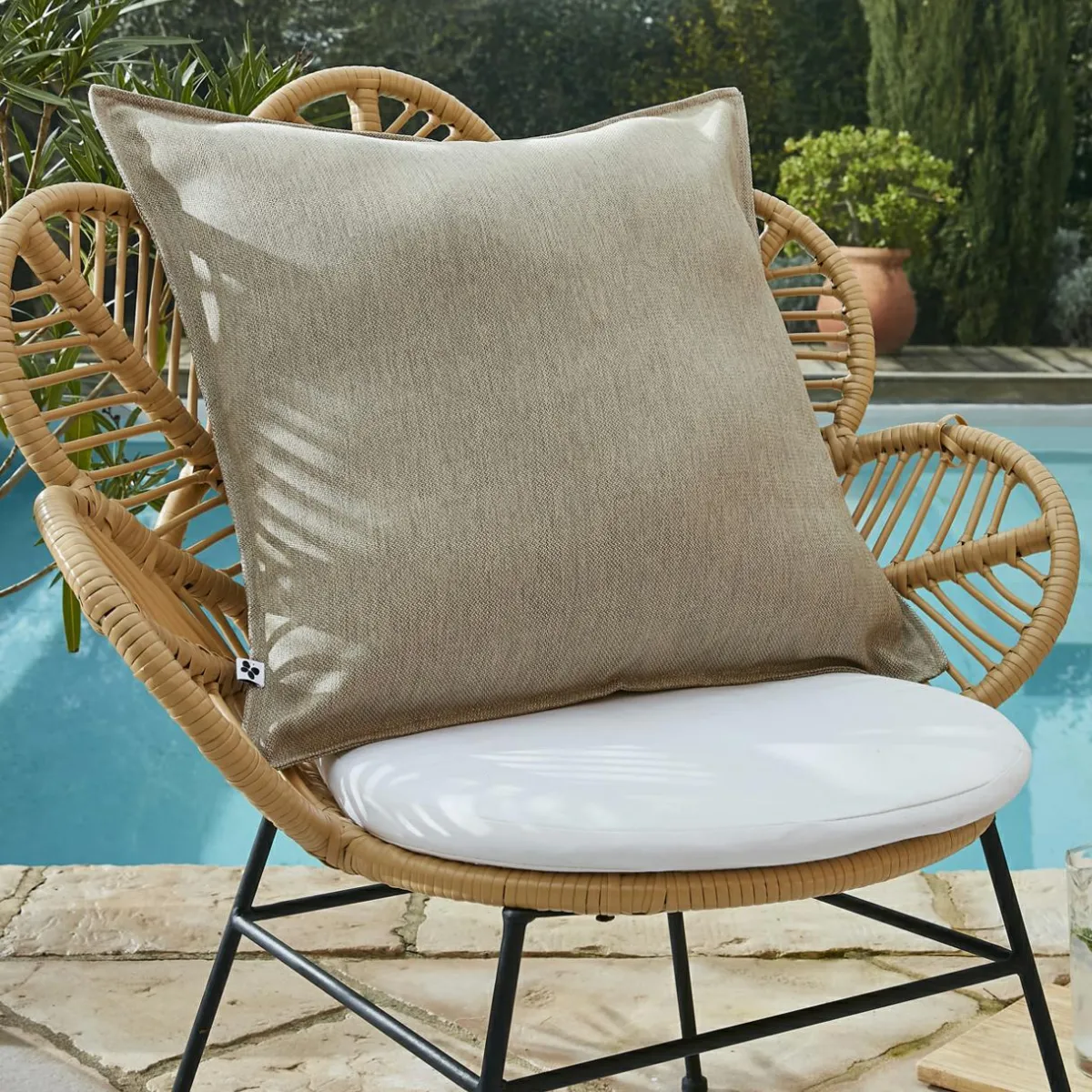 L'effet papillon Housse de coussin extérieur carrée (60 x 60 cm) Naia Beige Sable Online