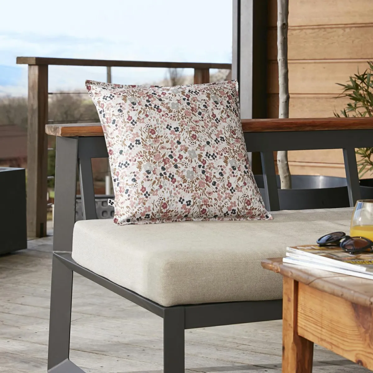 L'effet papillon Housse de coussin extérieur carrée (45 x 45 cm) Capucine Beige Discount