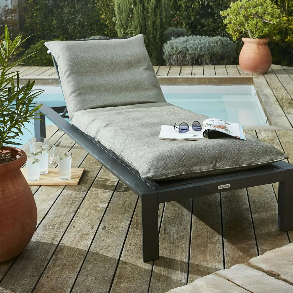 L'effet papillon Housse de coussin pour bain de soleil (190 x 70 cm) Naia Vert nenuphar Vert mousse Hot