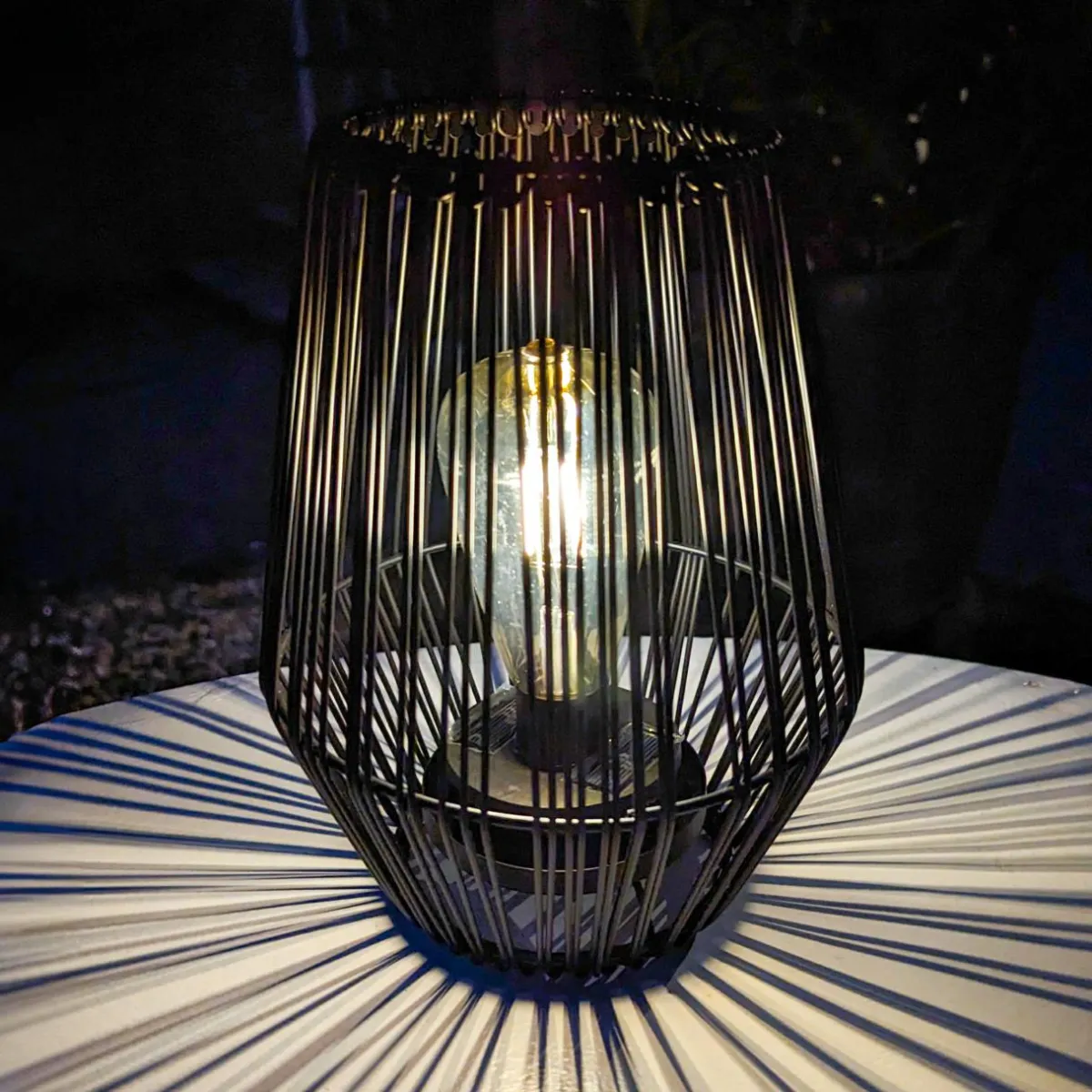 #N/A Lampe de table solaire LED (H23 cm) Calabre Noir Outlet