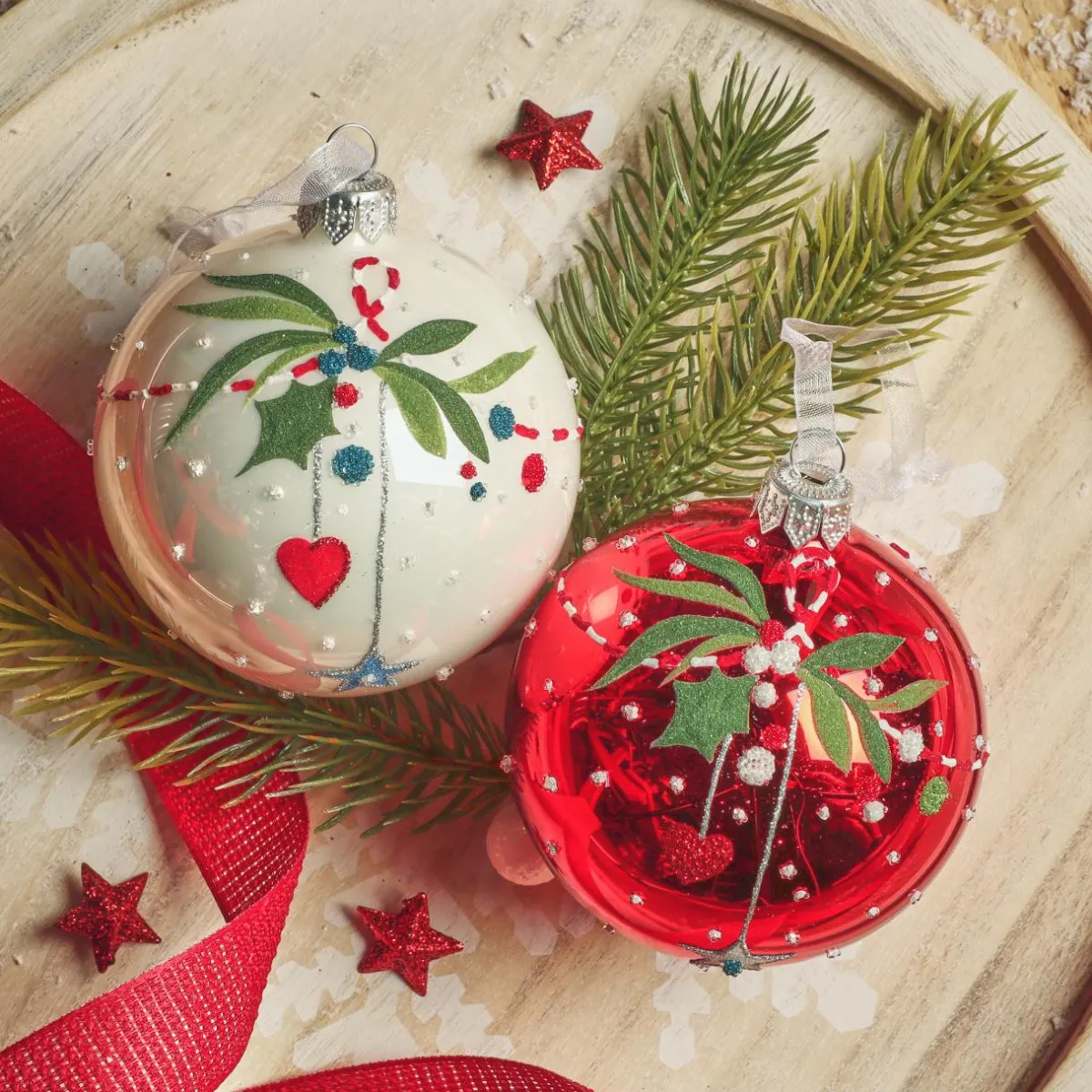 KAEMINGK Lot de 6 boules de Noël en verre (D80 mm) Noël d'Antan et blanc Rouge Clearance