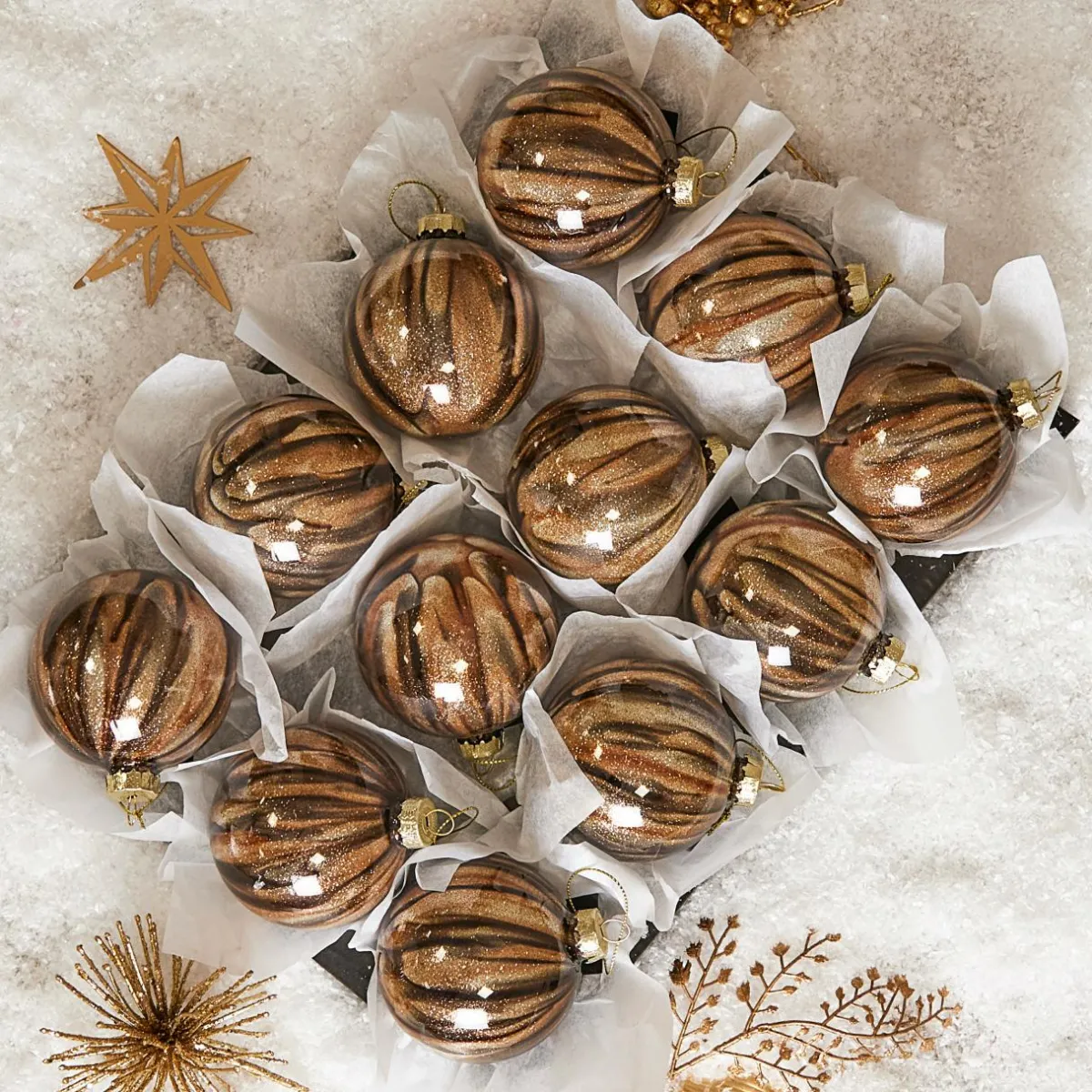 KOOPMAN Lot de 12 boules de Noël en verre (D80 mm) New York Brun scintillant Marron Hot