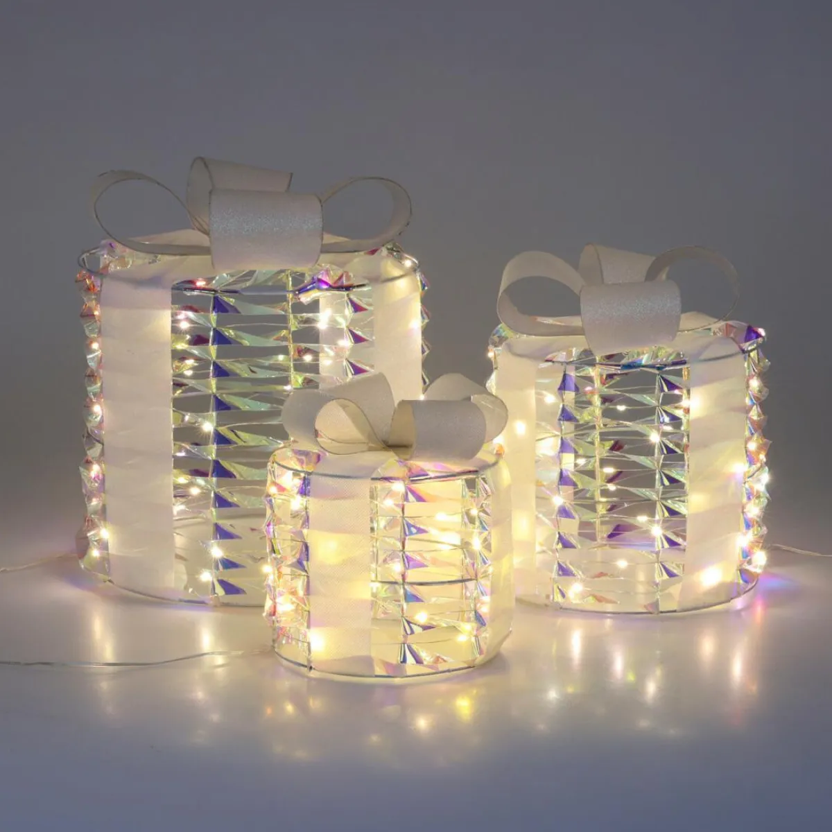 KOOPMAN Lot de 3 cadeaux lumineux 135 LED (H25 cm) Rond et chic Blanc irisé New