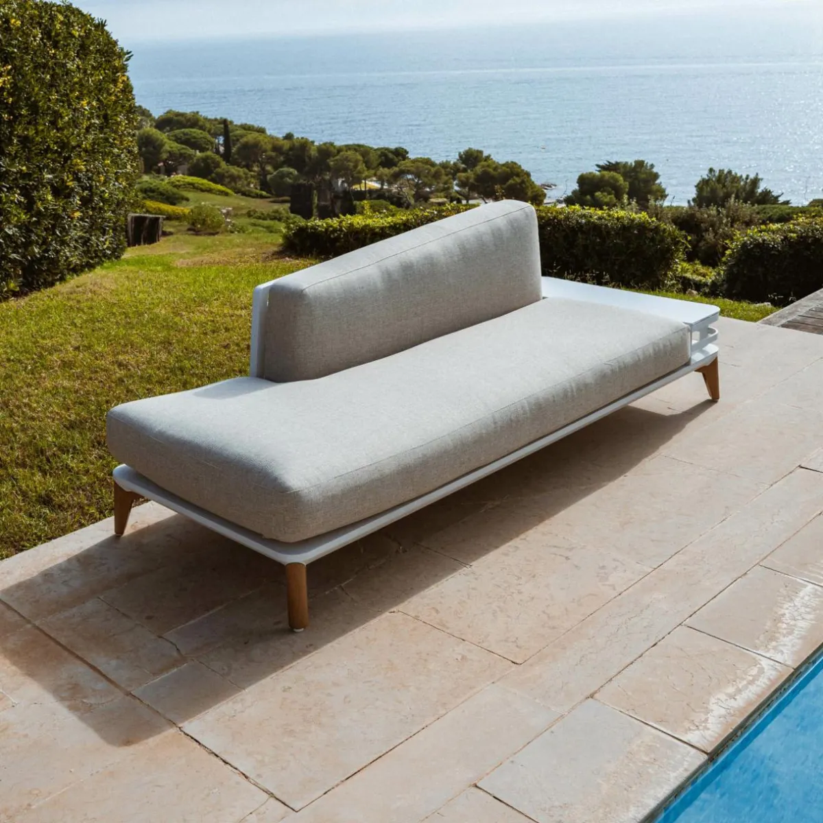 MOBELLIA Méridienne de jardin en aluminium Monte Carlo et taupe Blanc