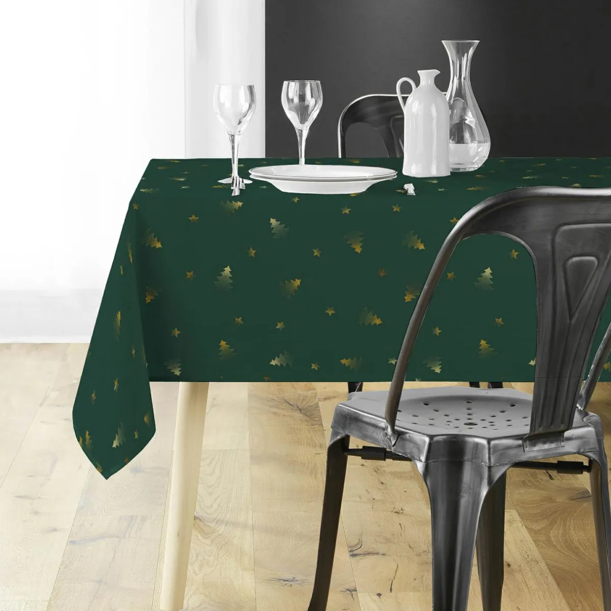 Douceur d interieur Nappe de Noël rectangulaire (150 x 300 cm) Sapin métallisé et or Vert
