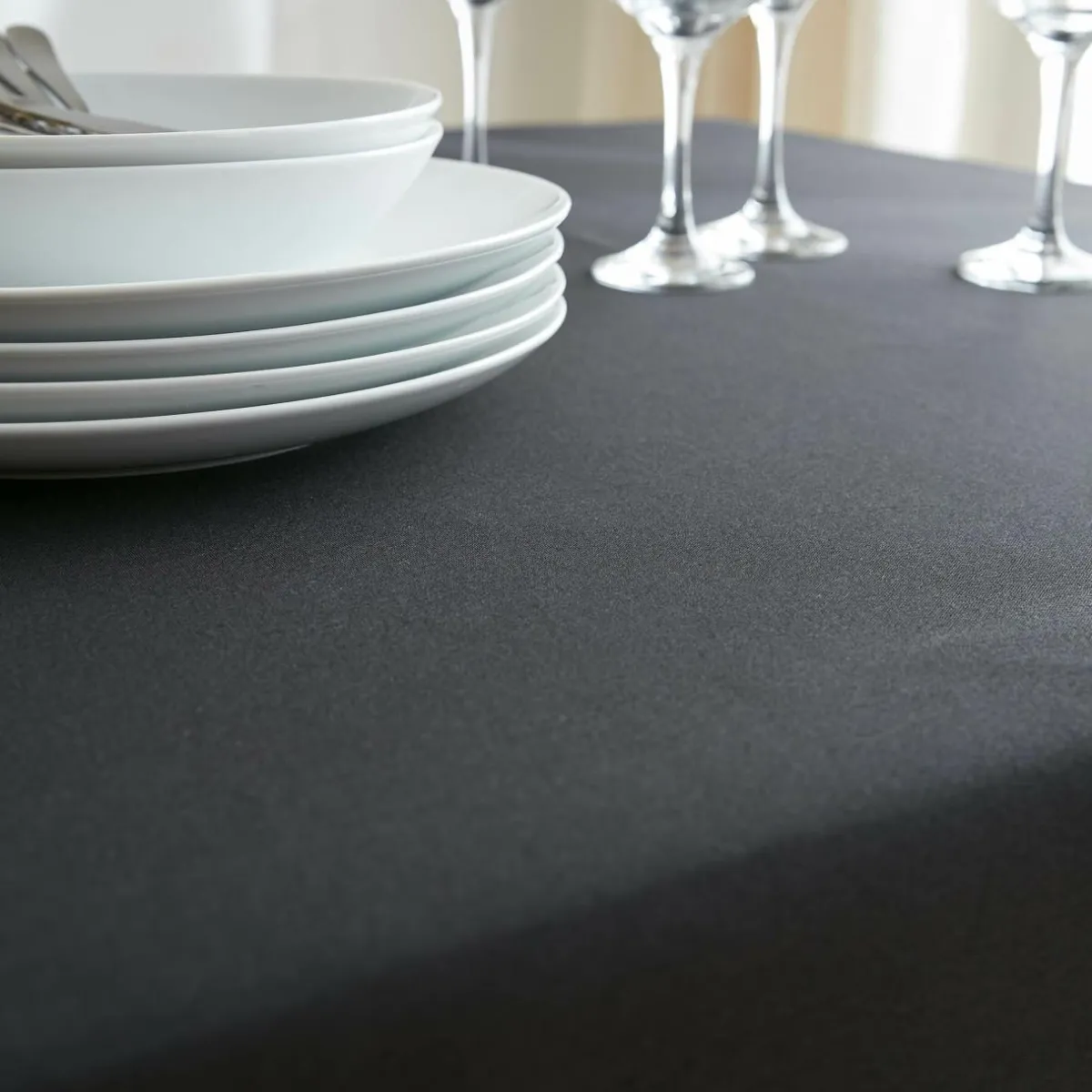 EMINZA Nappe rectangulaire anti tache (140 x 200 cm) Elise e Noir Hot