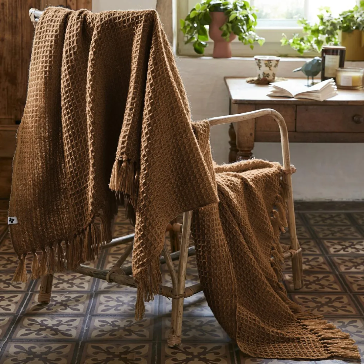 L'EFFET PAPILLON Plaid canapé matière recyclée (130 x 160 cm) Gabin Camel Hot