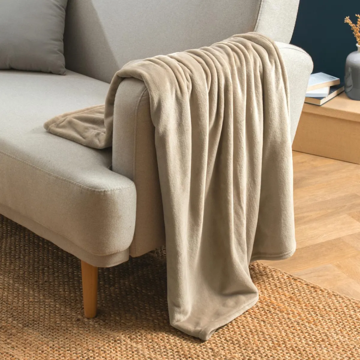 EMINZA Plaid doux flanelle (130 x 180 cm) Didou glacé Marron