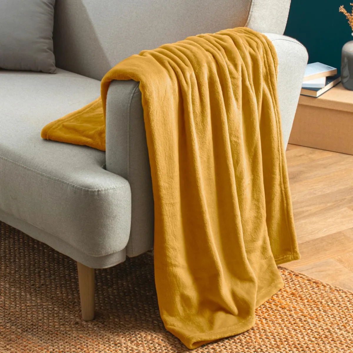 EMINZA Plaid doux flanelle (130 x 180 cm) Didou Jaune moutarde