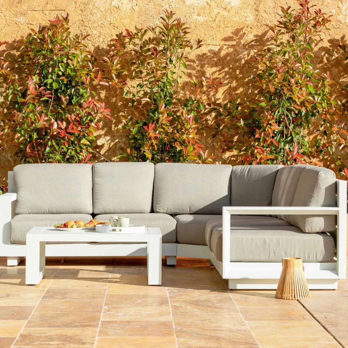MOBELLIA Salon de jardin d'angle aluminium 5 places Elba Blanc et taupe Blanc - Taupe Discount