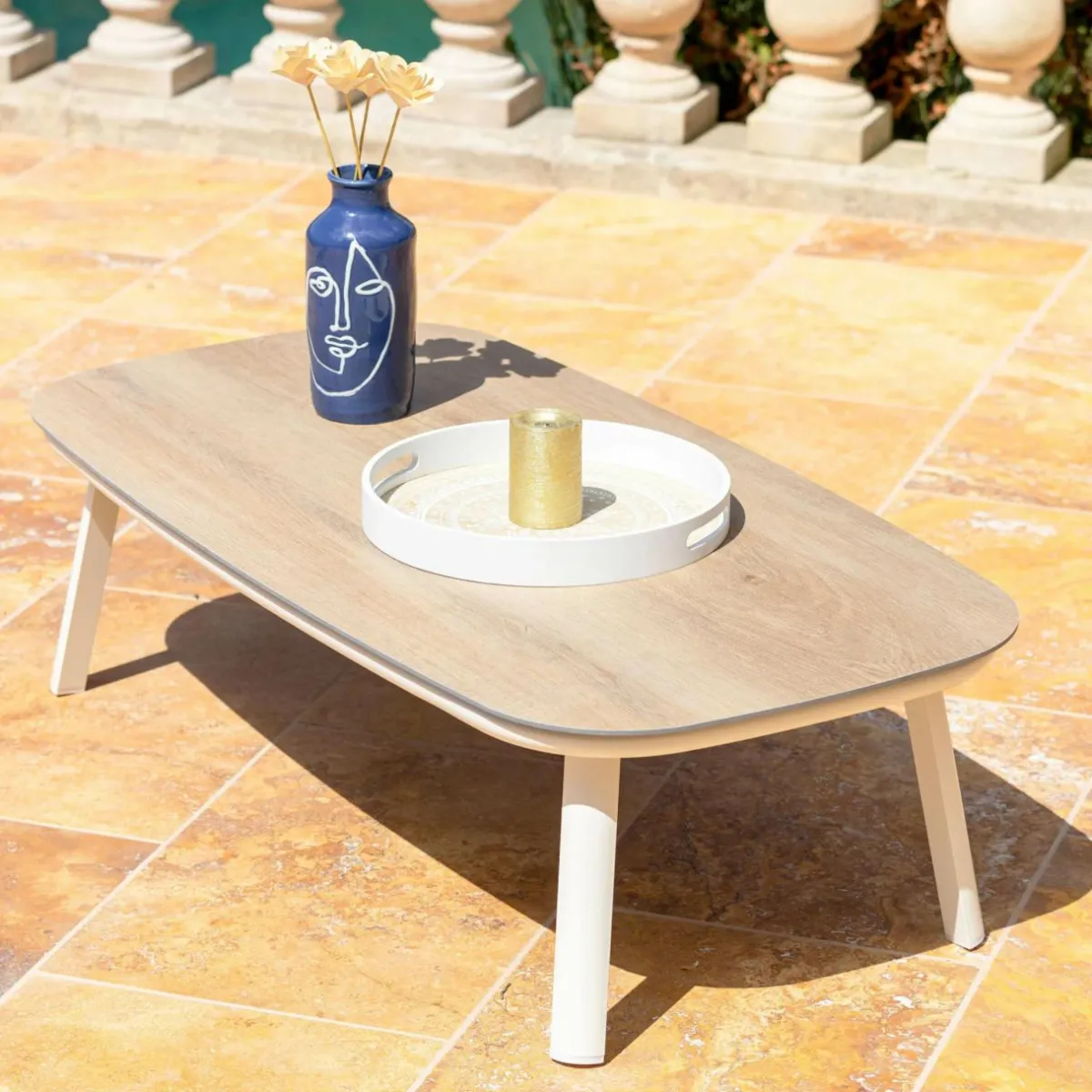 MOBELLIA Salon de jardin en aluminium 5 places 4 pcs Amalfi Blanc et beige Blanc - Beige